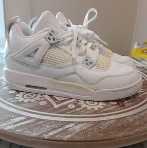 Jordan 4's "Pure Money"